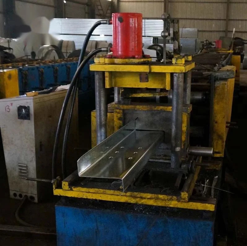 Acier &agrave; canal de type Z